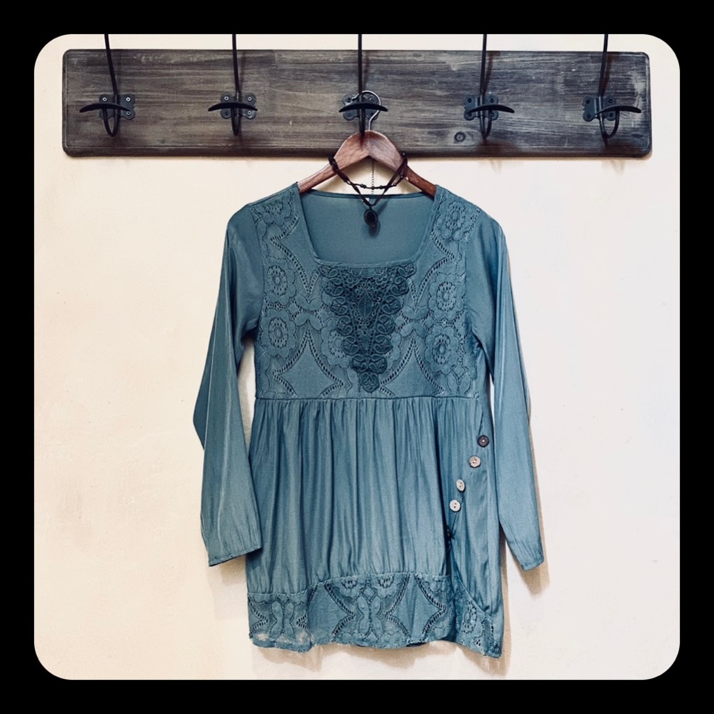 🪶3/$35 Boho Sage Romantic Crochet & Lace Lined L/S Babydoll Style Blouse-S